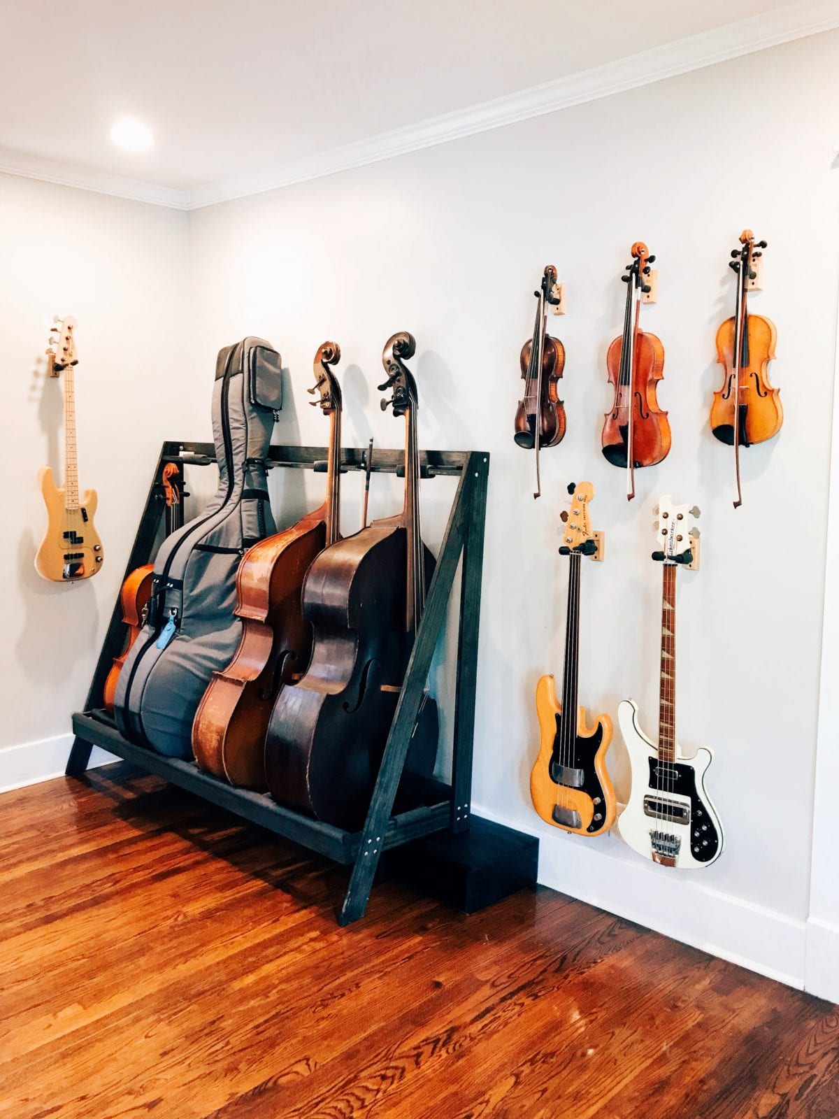 How to Decorate with Musical Instruments | gracewagenman.com